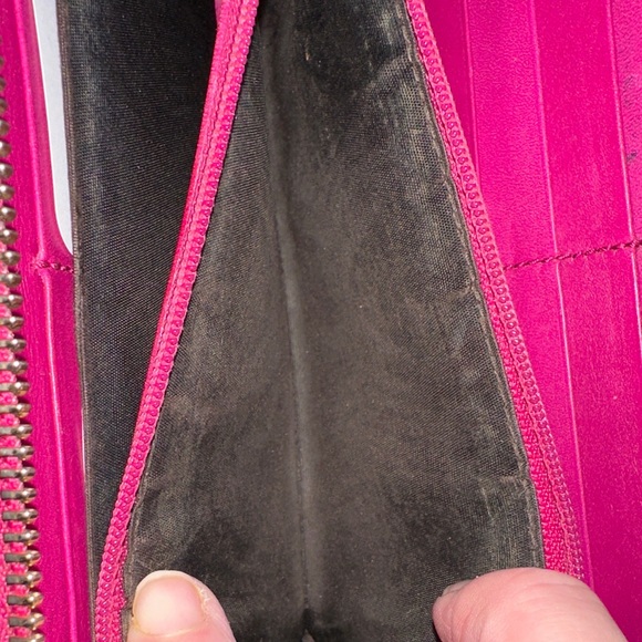 Authentic Gucci Patent Leather Zip Around Long Wallet - Picture 8 of 12